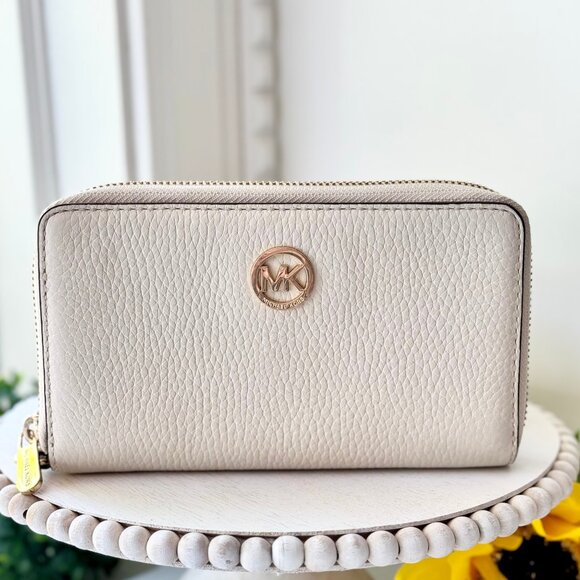 Michael Kors Fulton Creme Wristlet Wallet - Picture 1 of 6